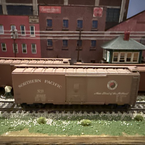 Coche de caja Athearn escala HO 40’ Pacífico Norte 15827 con Kadees | Zustand: Used