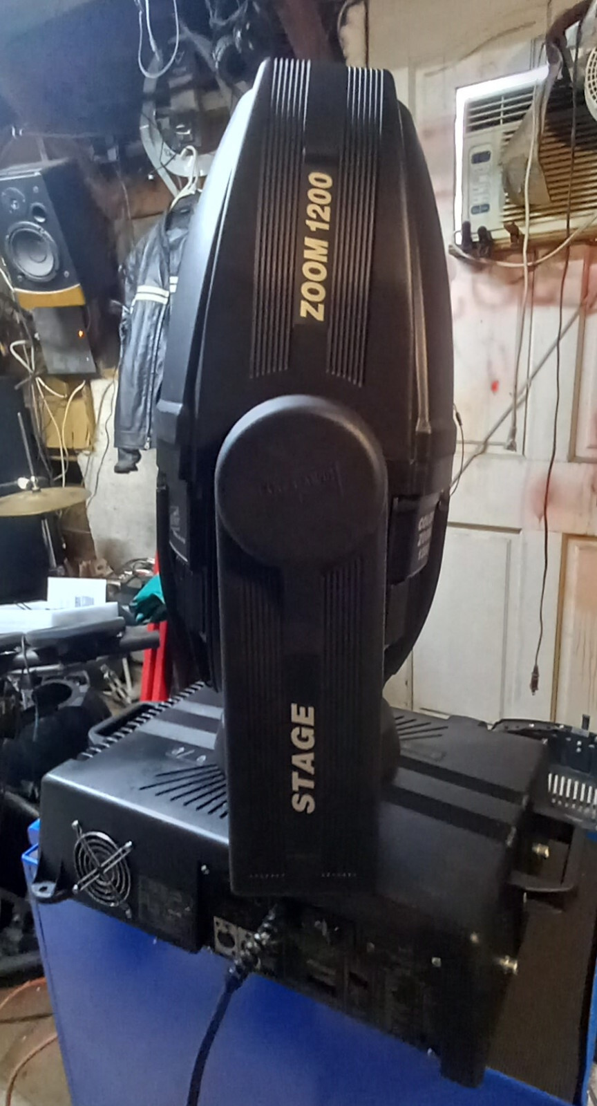 Clay Paky Stage Zoom 1200 professional dmx concert lighting moving head gobo