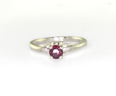 4 mm runder Rubin Sterlingsilber Solitär Ring Größe 6,5