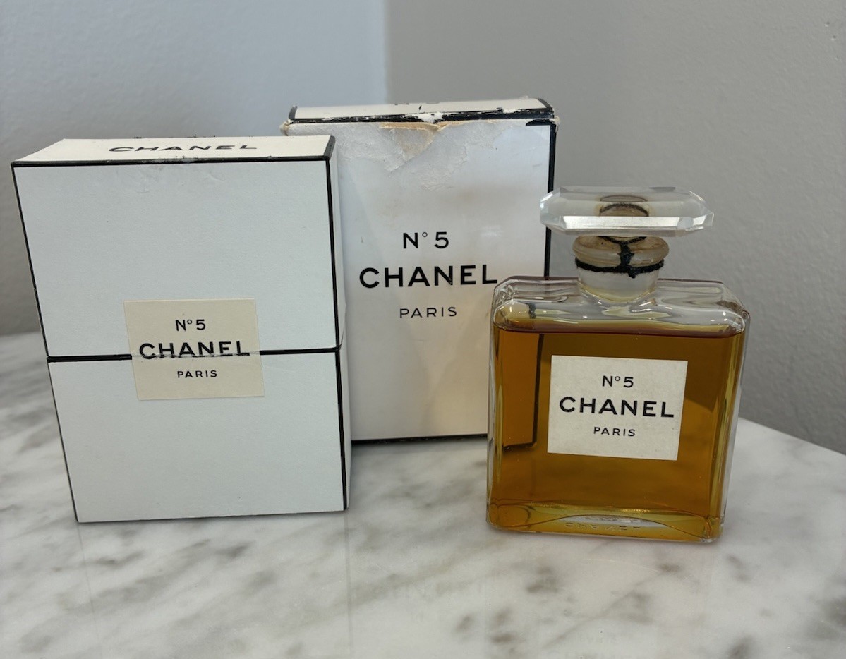 Vintage Chanel No 5 Extrait Pure Parfum P.M. 201 Paris 1oz. Sealed