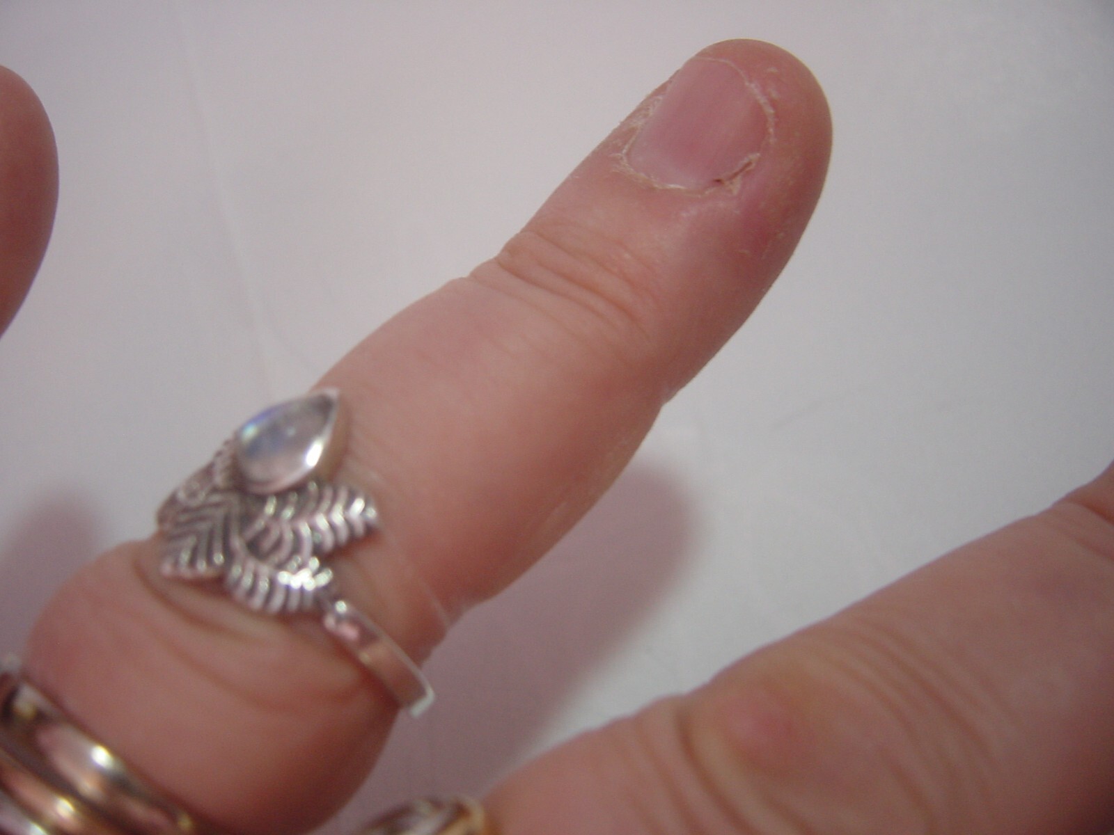 VINTAGE Solid thick Silver Ring -unusual lotus le… - image 7