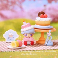 POP MART x DIMOO WORLD Go on An Outing Together Handmade Flower Cake Mini Figure