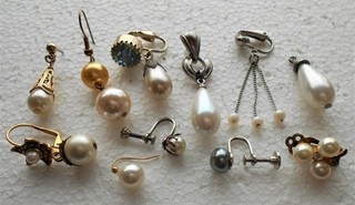 Lot of 11x Vintage Pearl Single Earrings for Parts Crafts Repurpose