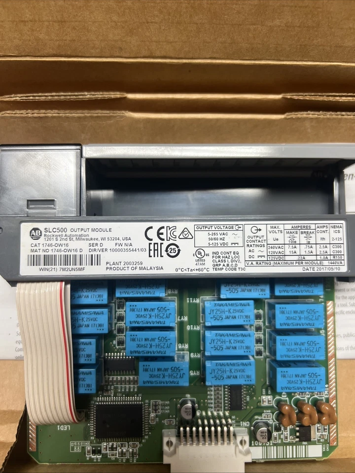 Módulo de salida de relé Allen Bradley SLC 500 AC/DC 1746-OW16 Ser D Foto 3 de 3