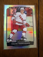 2022-23 O-Pee-Chee Platinum - Teuvo Teravainen #184 Rainbow