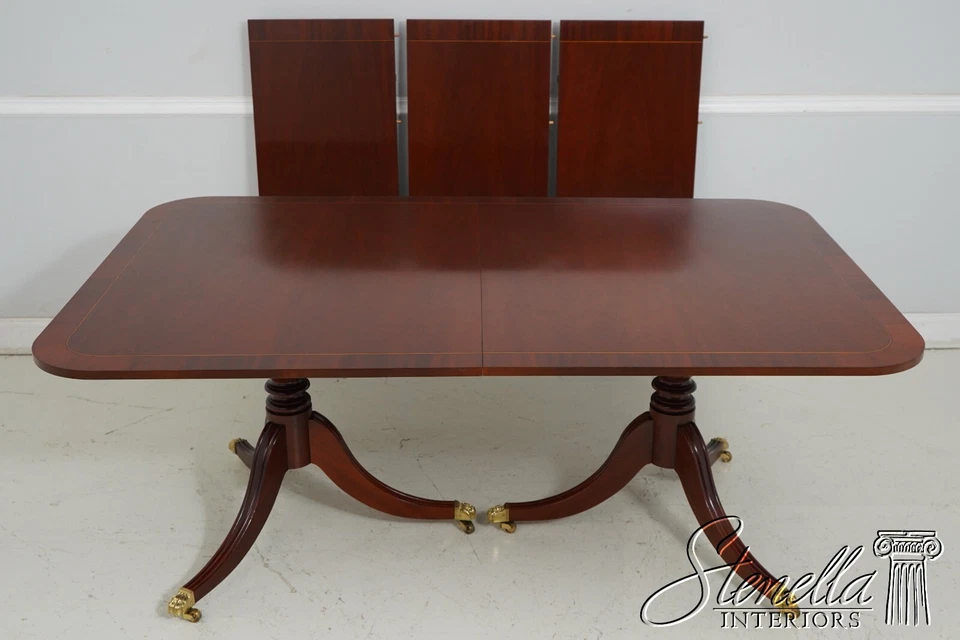 L66262: Mesa de comedor con incrustaciones BAKER Colonial Williamsburg Foto 2 de 4