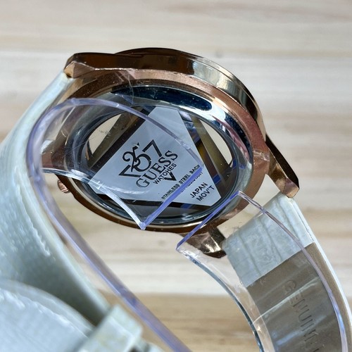 LOT OF 3 Guess Women’s Watches Silver, Pink & Gold Tone - STYLISH BUNDLE! - Picture 8 of 18