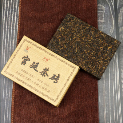 ''Palace Puer Tea Brick'' 2019/2021 Yongzhen Shu Puer Ripe Puer 250g