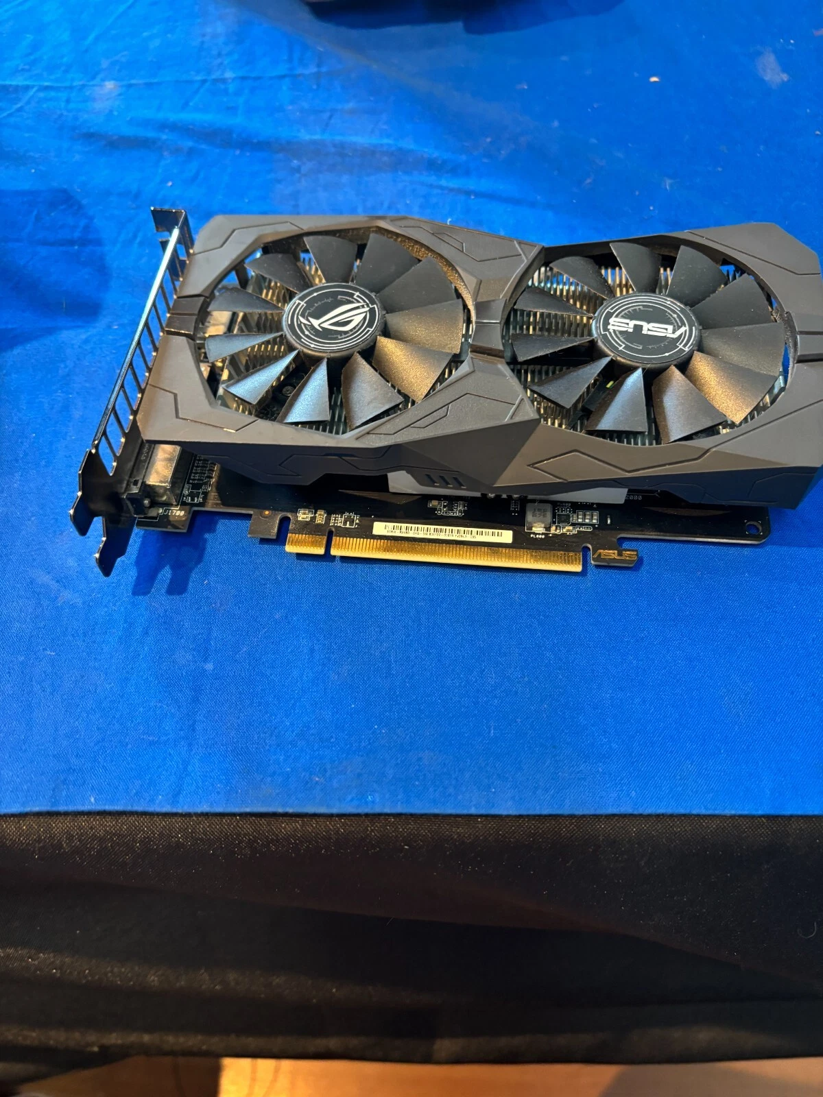 Picture 1 of 4