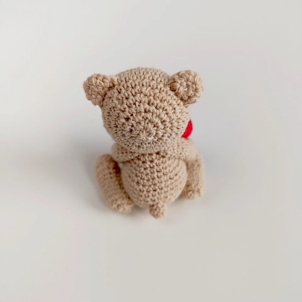 CROCHET BEAR AMIGURUMI WITH HEART. HANDMADE SOFT TOY BEAR. BEIGE BEAR. - Image 4 of 4