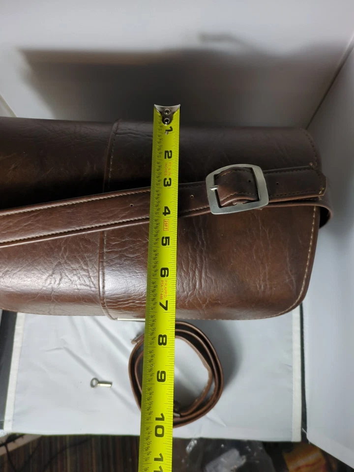 Bolso para Cámara Marsand Vintage Años 70 Marrón Vinilo Cuerpo Duro Retro Cinturón y Llave Foto 3 de 4