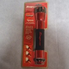 Snap-on Tools 2 D-cell Flashlight New Factory Sealed Wxenon Bulb Tl4 Snap-on Tools 2 D-cell Flashlight New Factory Sealed Wxenon Bulb Tl4