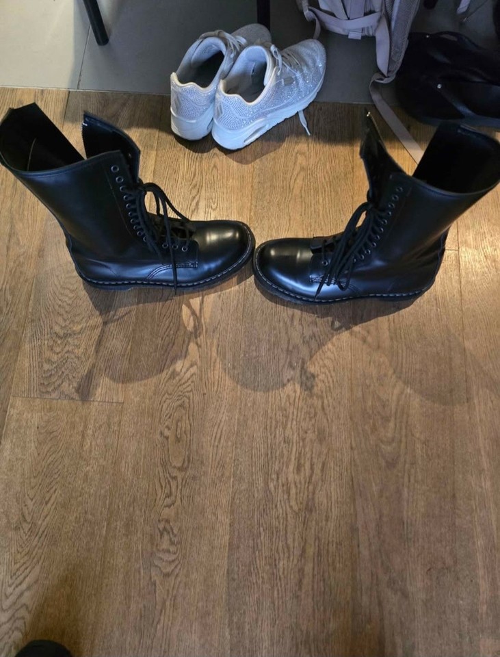 Solovair 14 Eye Boots Size 9.5 Mens | eBay Australia
