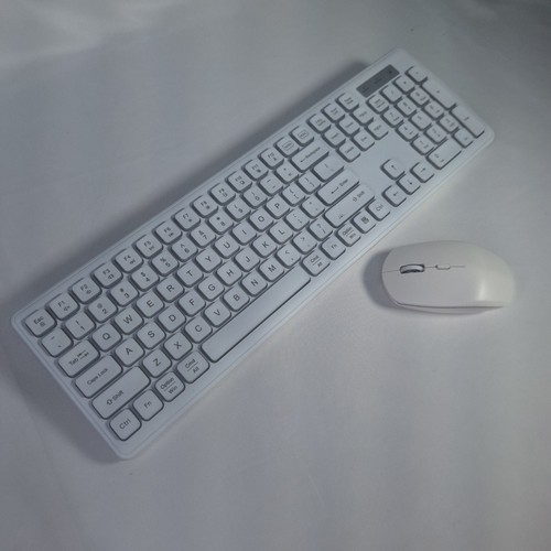 Wireless Keyboard and Mouse - RGB Backlit, Rechargeable & Light Up Letters, Full - Afbeelding 2 van 14