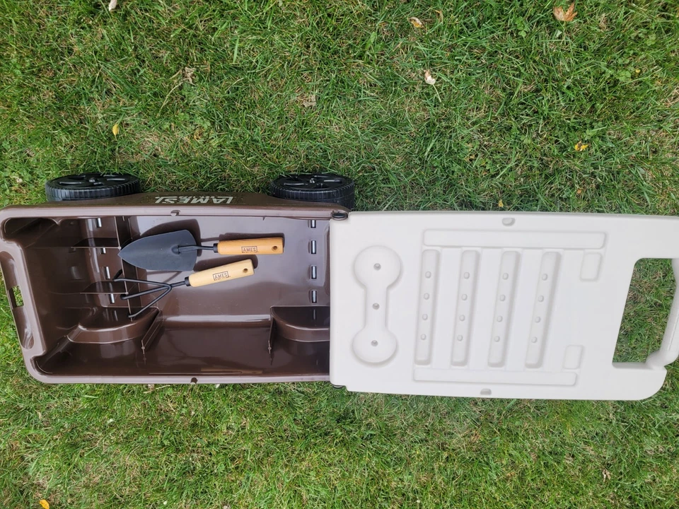 Carro de jardín rodante Ames 1123047100 Lawn Buddy con 2 herramientas de mano Ames Foto 3 de 4