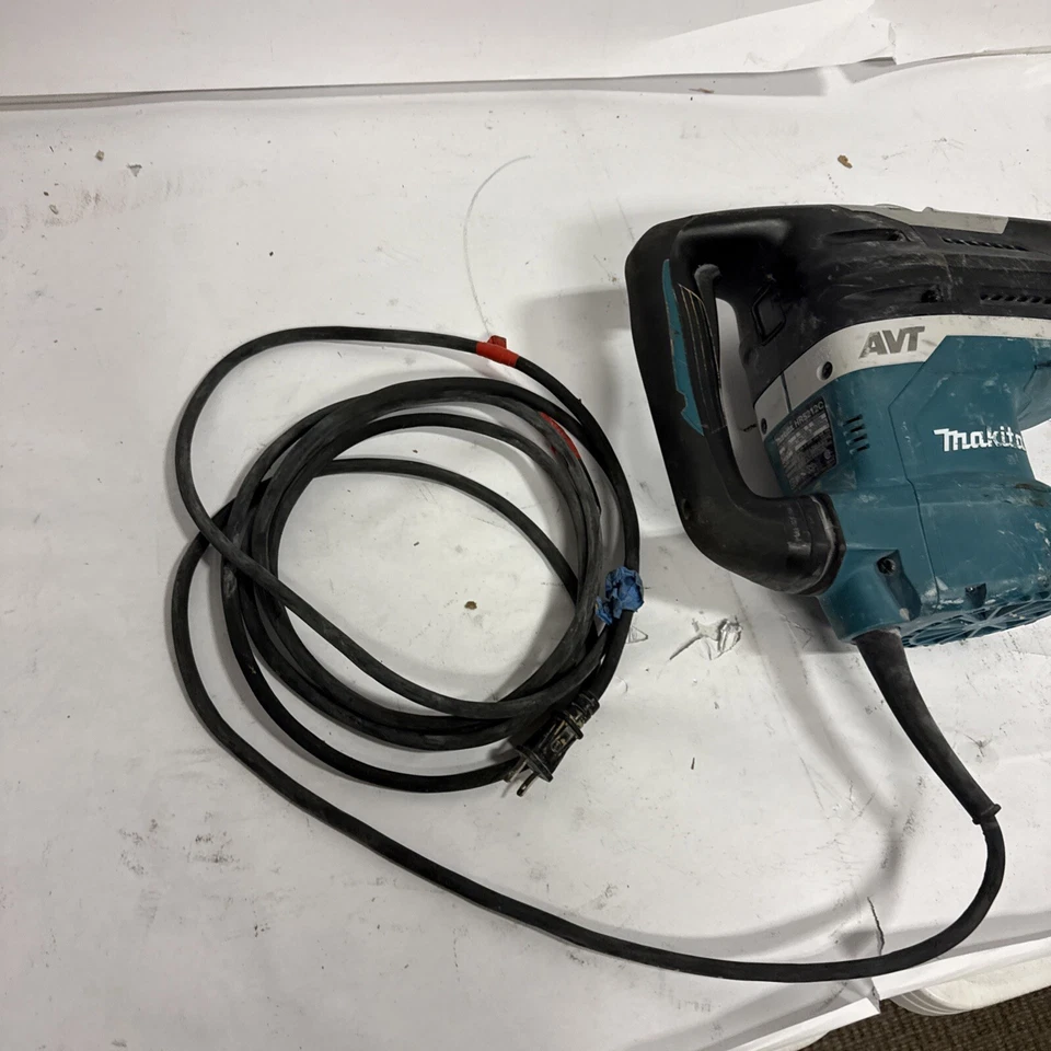 Makita Demolition Hammer Rotary Drill SDS Max with AVT 240V 1510W HR5212C - Image 2 of 4
