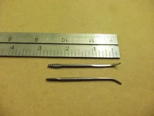 C.S. Osborne #31 2 1/2" Curved Sewing Awls (Pack Of 2)