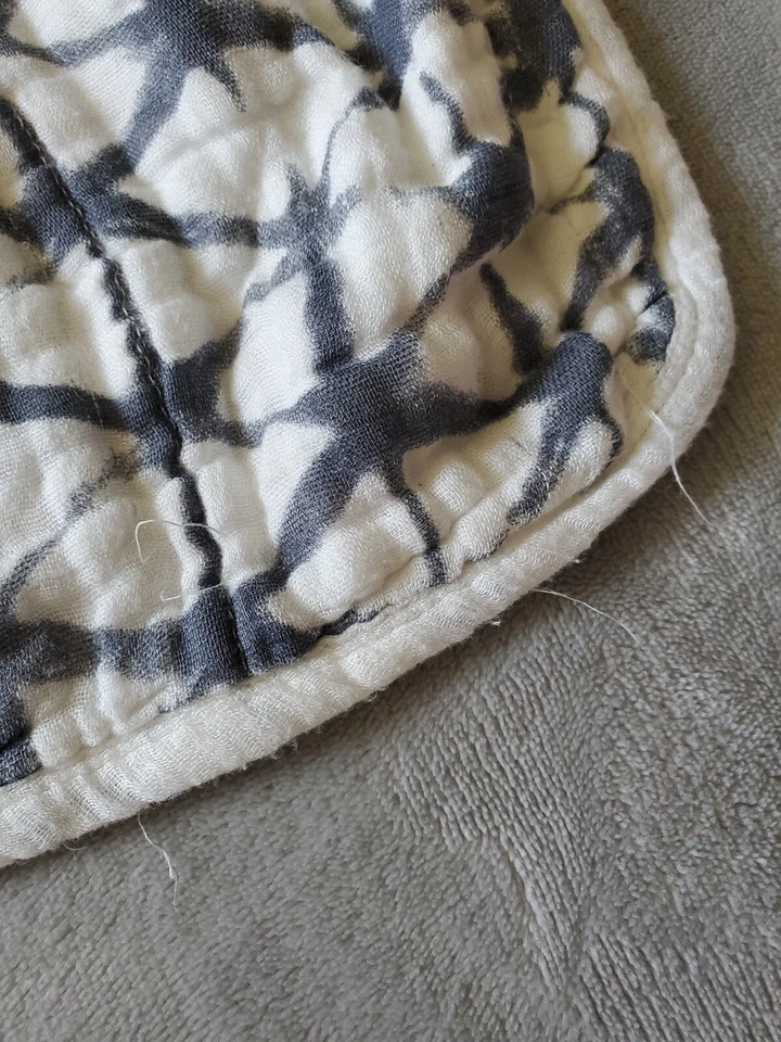 Aden + Anais Bamboo Viscose Baby Shibori Lovey Security Blanket White Gray 26x26 - Image 4 of 4