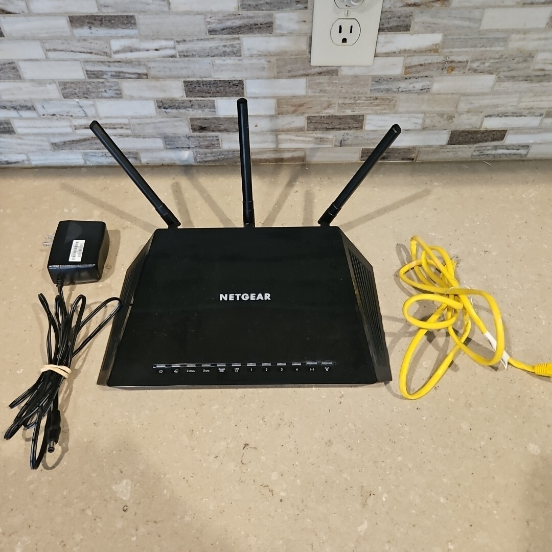 Netgear Nighthawk R6700v3 AC1750 Smart WiFi Router Dual Band 2.4GHz ...