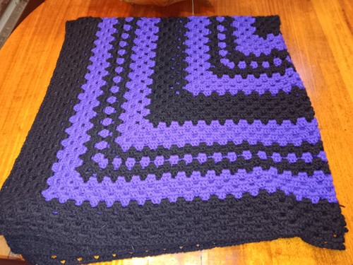 Vintage Crocheted Afghan ,Purple And Black,Throw Blanket 48 X 54" - Bild 3 von 4