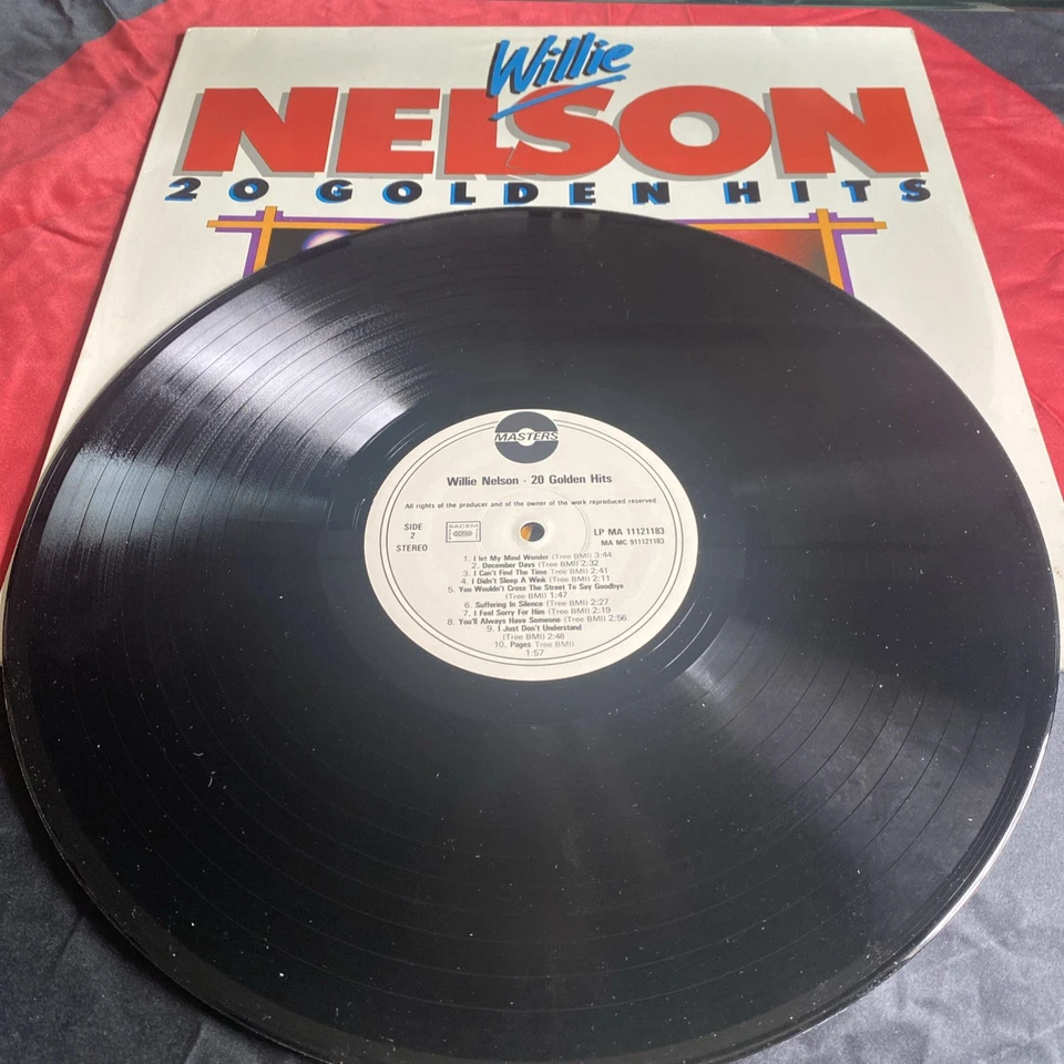 Willie Nelson-20 Golden Hits (Vinyl LP) “I Let My Mind Wonder” “Undo The Wrong” - Image 4 of 4