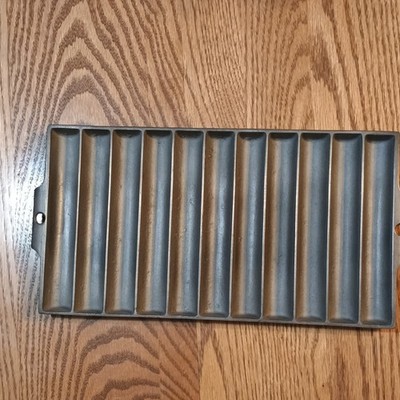 Wagner Ware Cast Iron   E Bread Stick Pan Rectangle.    0 mark on back