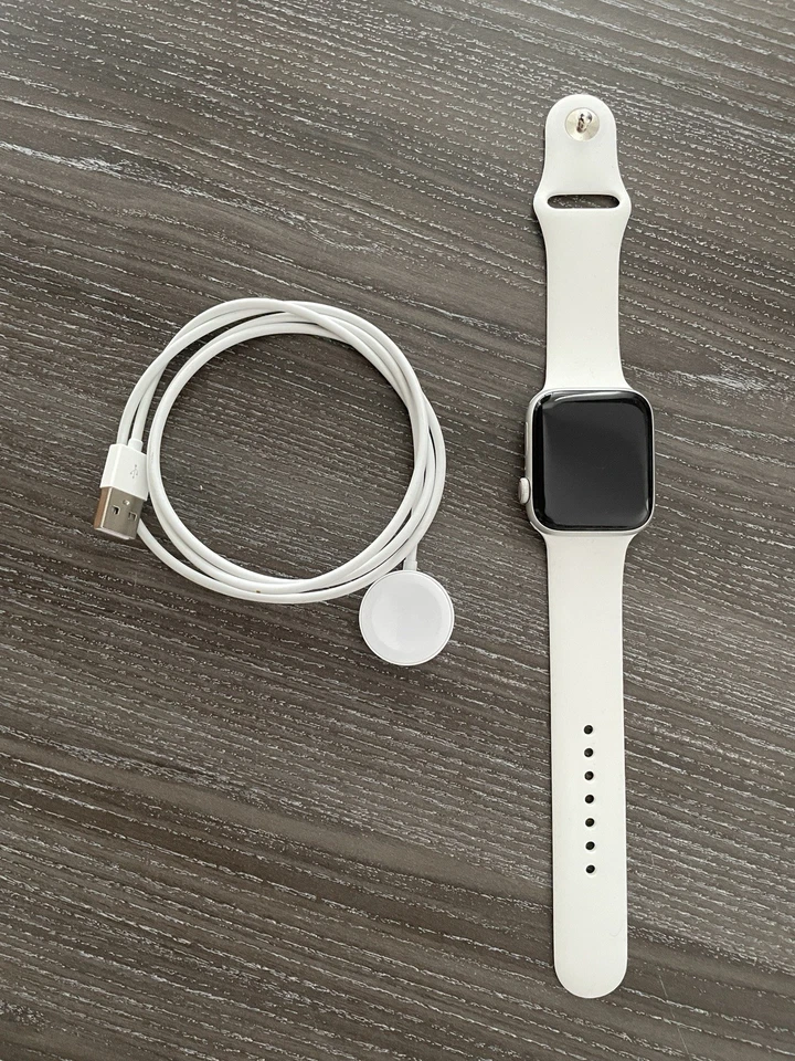 Apple Watch SE 44mm Silver Aluminum Case with White Sport Band (GPS) (MYDQ2BA)