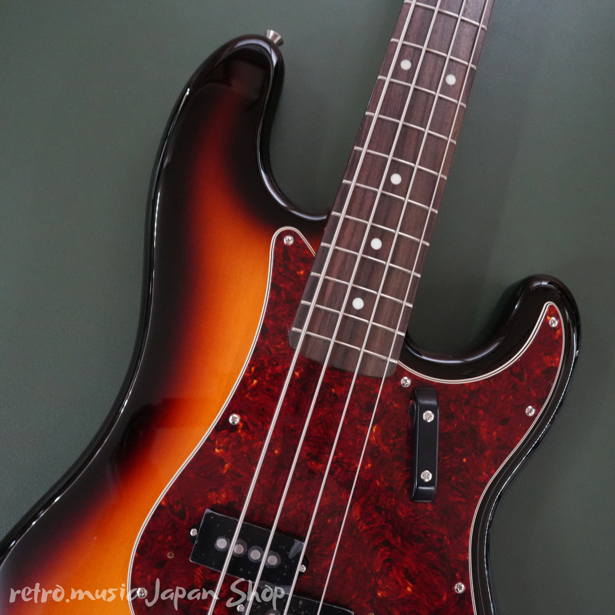 Fender Made in Japan HAMA OKAMOTO Precision Bass 3-Color Sunburst