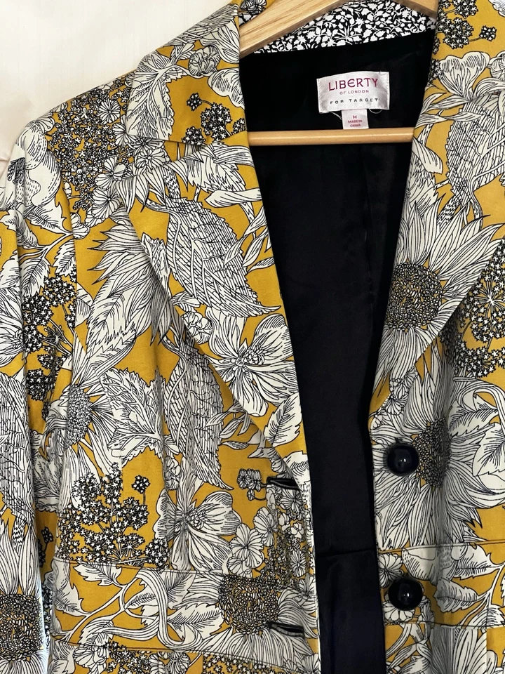 Abrigo Hecho De Liberty Of London Estampado Foto 3 de 4