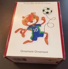 AMERICAN GREETINGS CARLTON CARDS HEIRLOOM ORNAMENT 55 SOCCER STAR