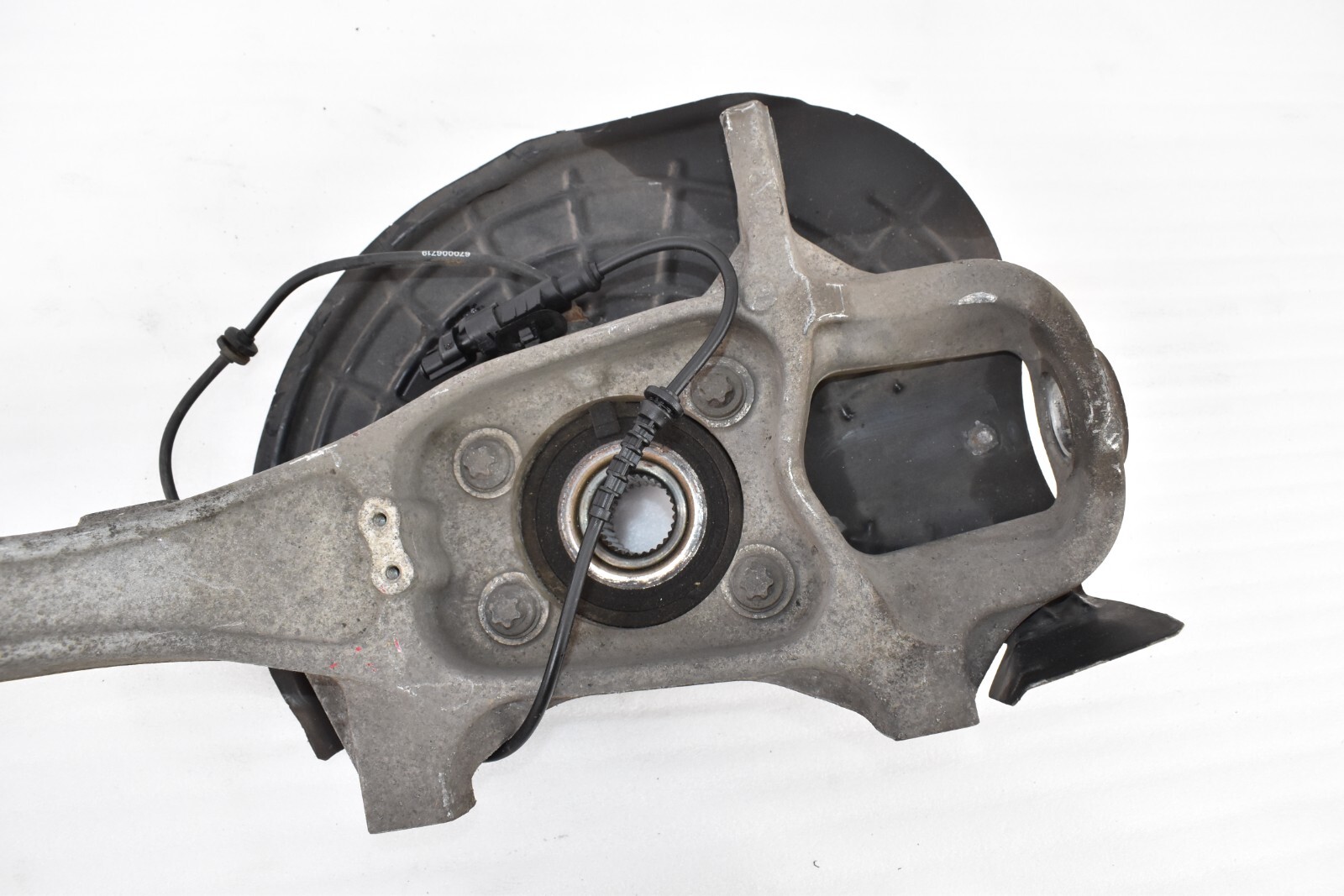 14-17 Maserati Ghibli S Q4 AWD Front Right Side Spindle Knuckle Hub Bearing OEM