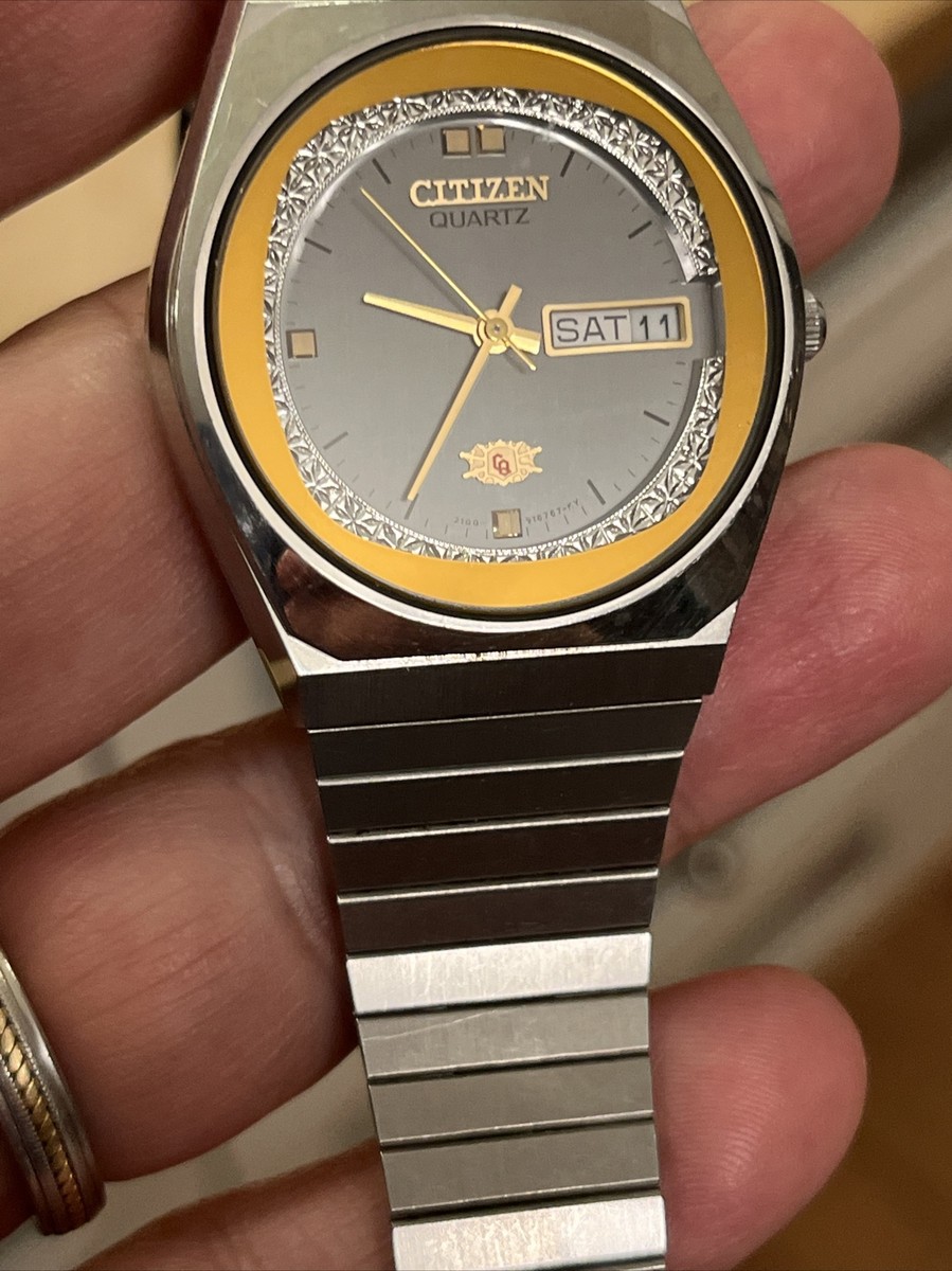 Vintage CITIZEN アナデジテンプ 近未来デザイン 腕時計 Vintage CITIZEN アナデジテンプ 近未来デザイン 腕時計 - メルカリ