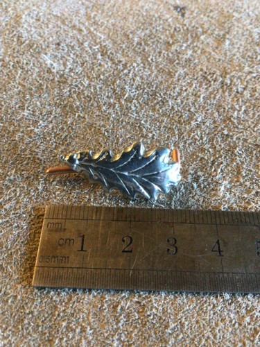 Pewter Oak leaf badge. - Picture 2 of 3