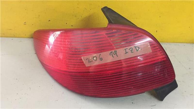 PEUGEOT 206 1.9 D rear left lamp 6350P1 218115