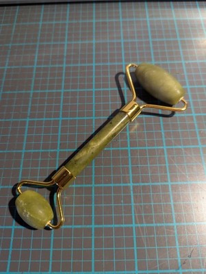 Natural Jade Roller Massager for Face Body Back Foot Massage Roller Facial Lift