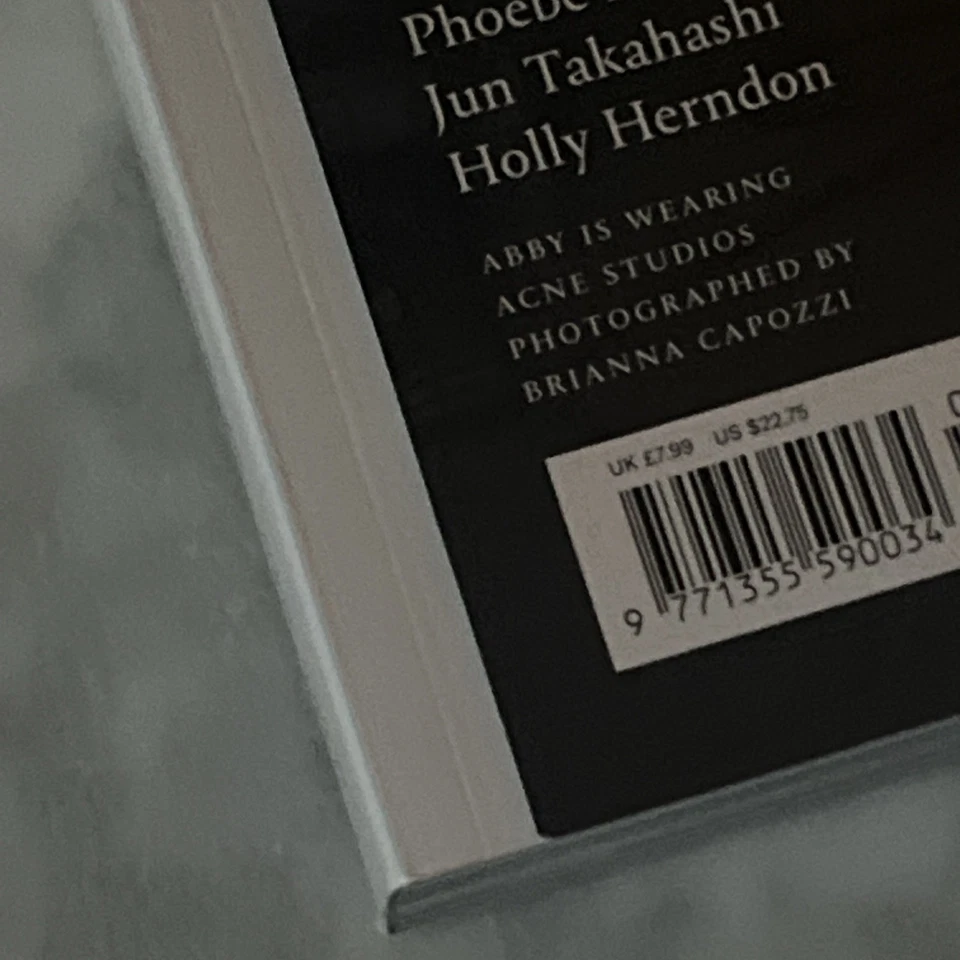 ANOTHER MAGAZINE Issue 47 A/W 24 ABBY CHAMPION cover / Winona Ryder & Mia Goth Foto 2 de 4