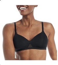 Hanes Wirefree Bra Women's Foam ComfortFlex Fit Oh So Light Tag-free ComfortBand