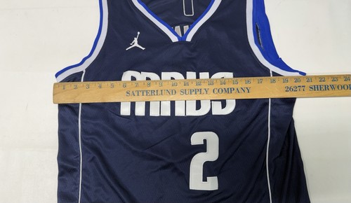 Swingman Dallas Mavs Kyrie Irving #2 NBA JERSEY Size 48 Large - Picture 6 of 7