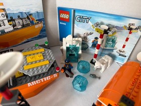 LEGO City ARCTIC ICEBREAKER #60062~100 % COMPLETE w/All Minifigures & Manuals