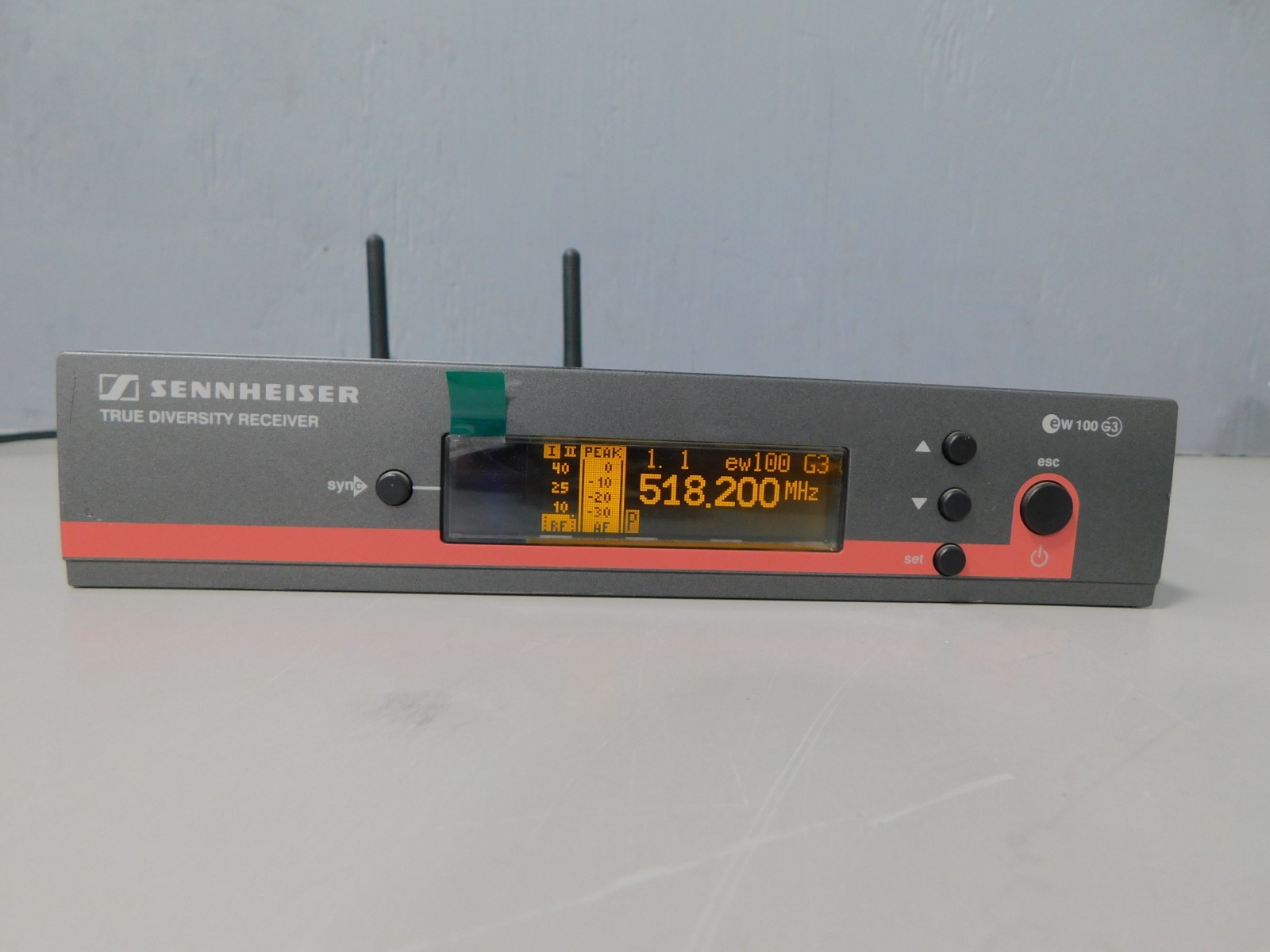 SENNHEISER EW 100G3 TRUE DIVERSITY RECEIVER EM 100G3 & POWER CORD