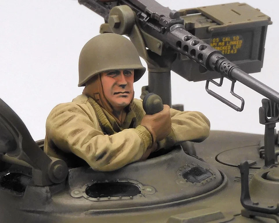 Tamiya 1/16 M4 Sherman 105mm Howitzer Scale Electric RC Tank TAM56048 - Image 3 of 4