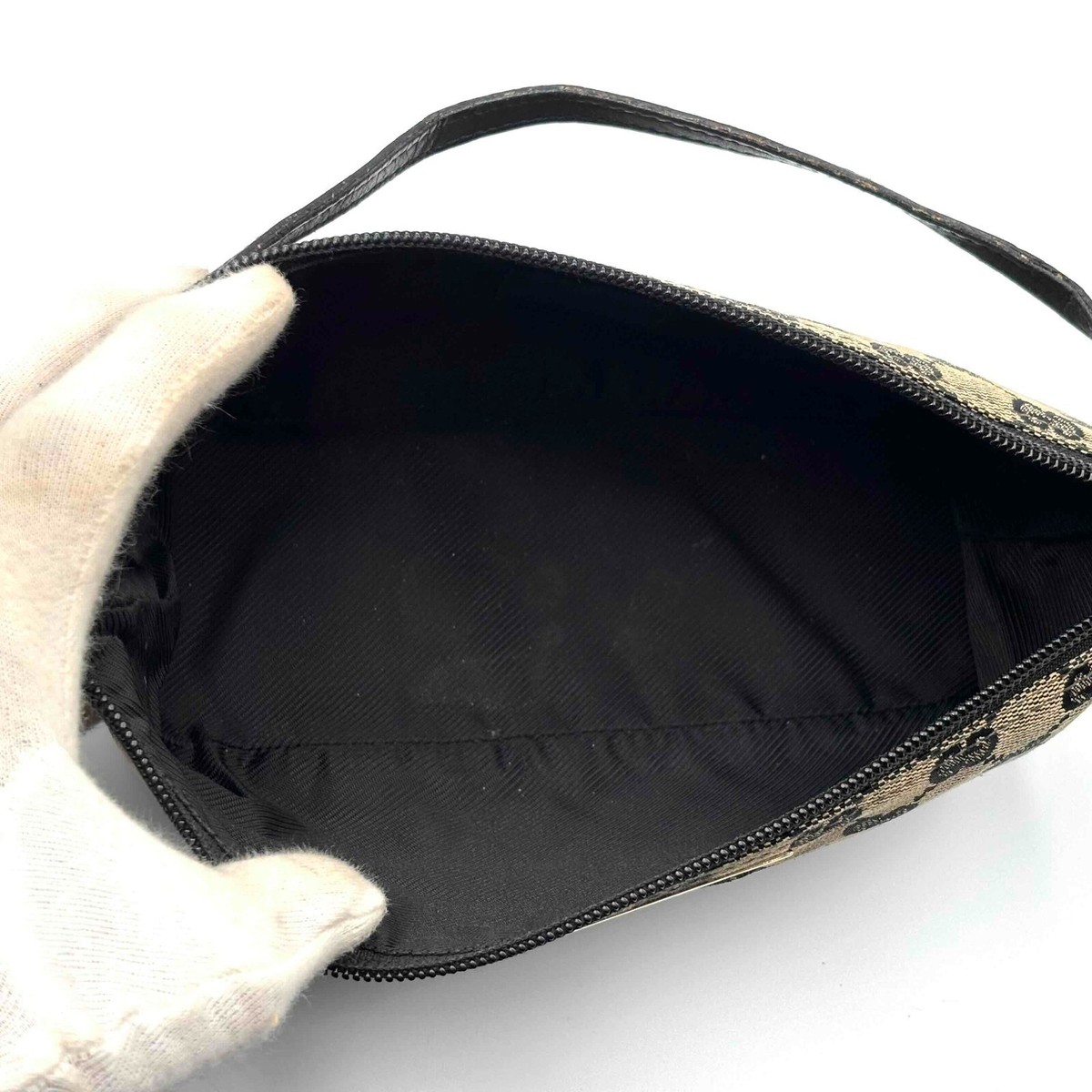 バッグ GUCCI accessory pouch hand bag GG Gucci Handbag Accessory pouch purse GG Canvas Black