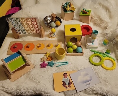 Lovevery Play Kit 13-15 Months The Babbler (Partial set) Fast 