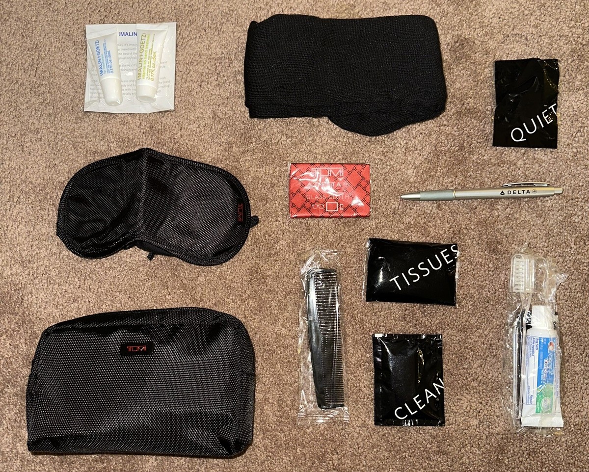TUMI Delta-Airlines Amenities Pouch Soft Black With Extras