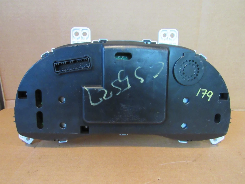 2017 2018 Hyundai Elantra Instrument Head Speedometer Gauge Cluster UNK Miles - Image 2 of 4