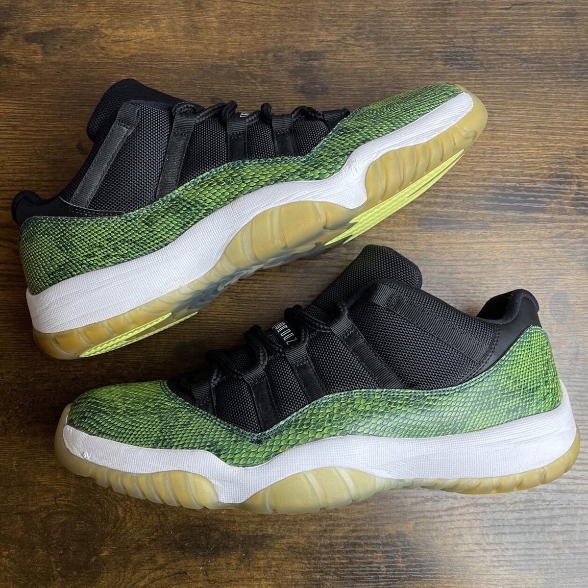 Air Jordan 11 Retro Low Snake Green Size 11.5 528895-033