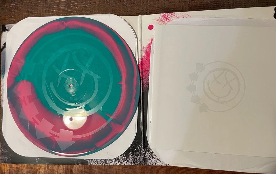 Blink-182 - Self Titled (2010 Hot topic exclusive) Pink & Green Swirl Smash 2xLP - Image 4 of 4