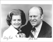 GERALD R. FORD - PHOTOGRAPH SIGNED CO-SIGNED BY: FIRST LADY BETTY FORD
