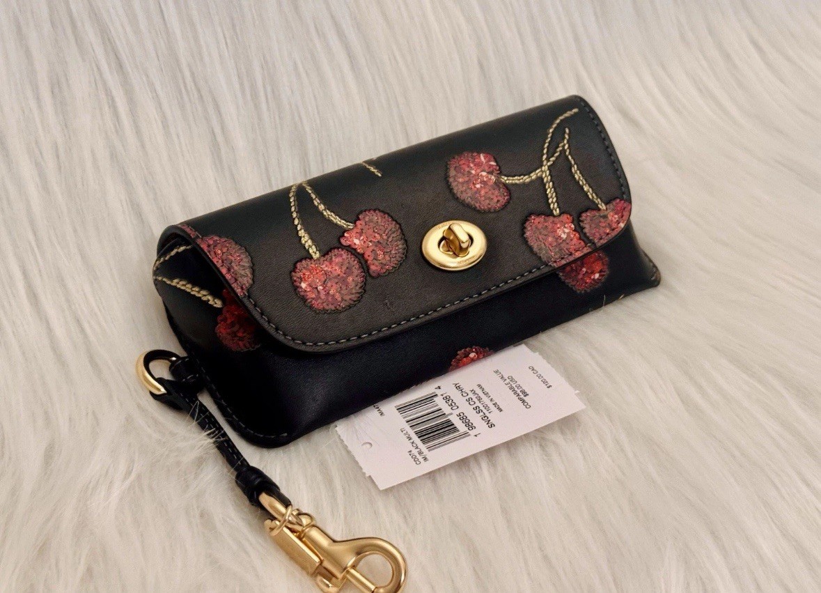 NWT COACH CDD74 Sunglass Case In Smooth Leather With Cherry Print