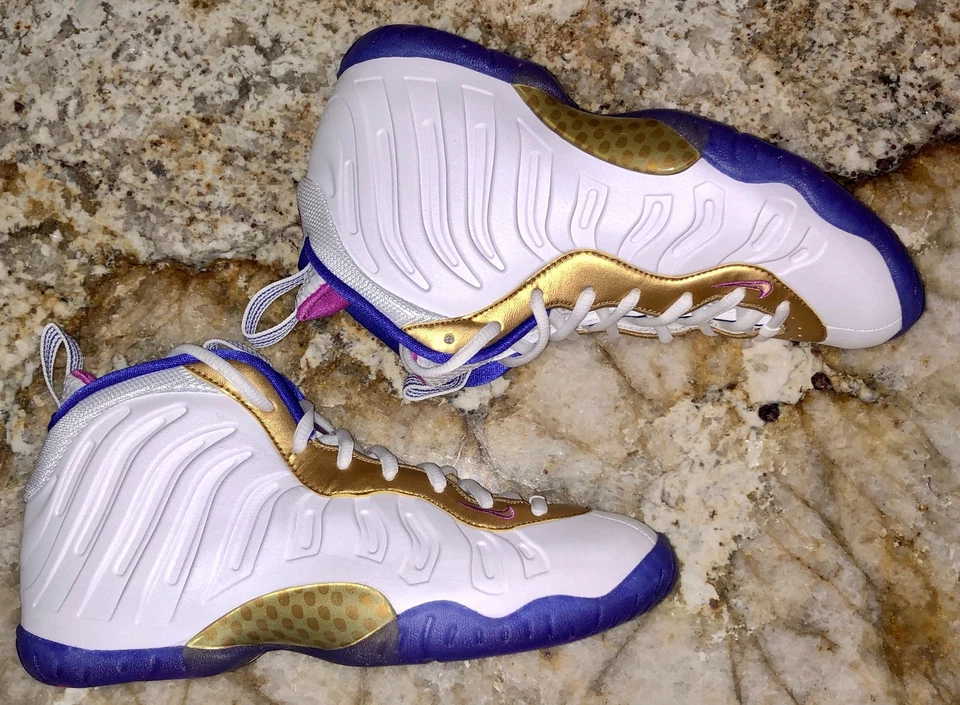 NIKE Little Posite One White Fuchsia Gold Basketball Shoes NEW Youth Girls 5.5 - Image 2 of 4